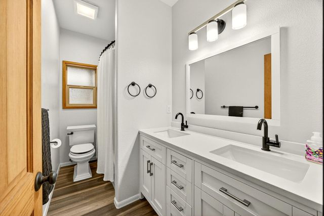 5650 Kane Creek Road, Central Point, OR 97502