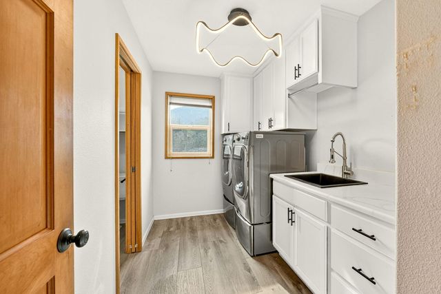 5650 Kane Creek Road, Central Point, OR 97502