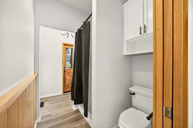 5650 Kane Creek Road, Central Point, OR 97502