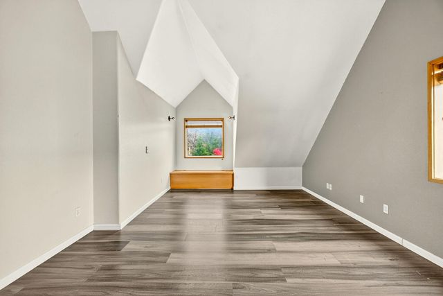 5650 Kane Creek Road, Central Point, OR 97502