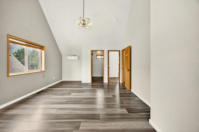 5650 Kane Creek Road, Central Point, OR 97502