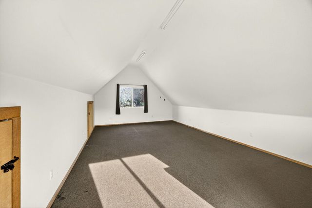 5650 Kane Creek Road, Central Point, OR 97502