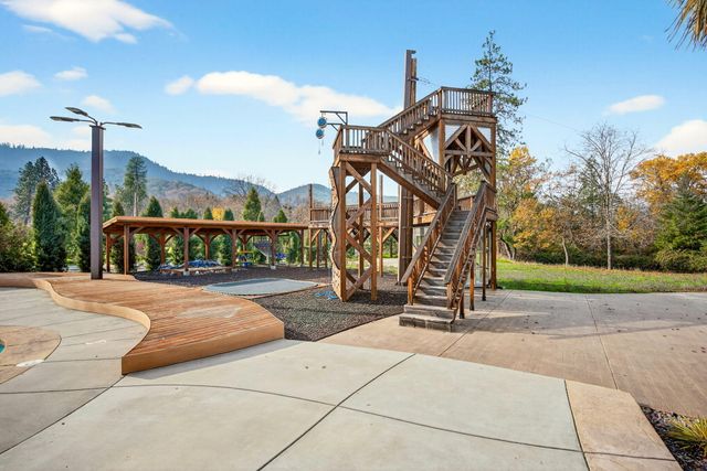 5650 Kane Creek Road, Central Point, OR 97502