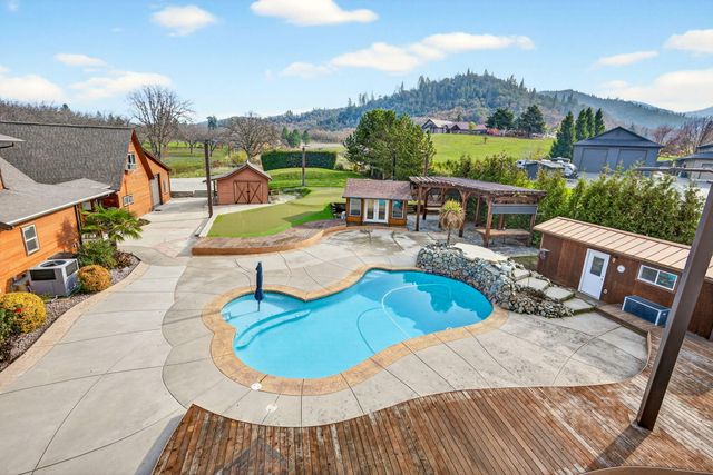 5650 Kane Creek Road, Central Point, OR 97502