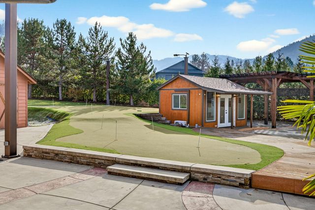 5650 Kane Creek Road, Central Point, OR 97502