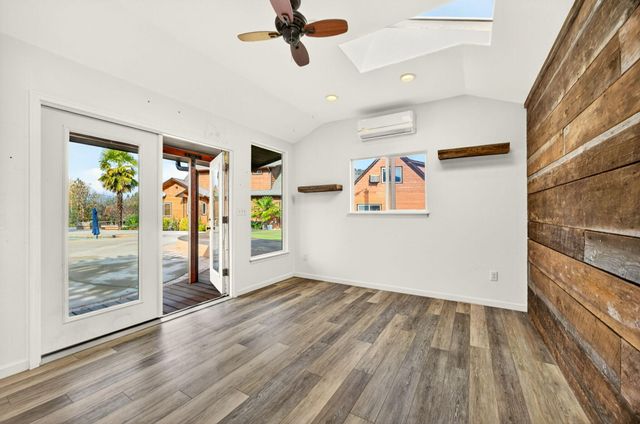 5650 Kane Creek Road, Central Point, OR 97502