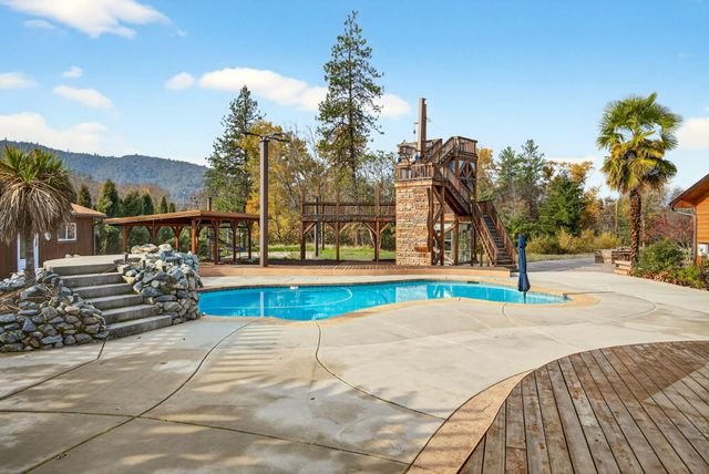 5650 Kane Creek Road, Central Point, OR 97502