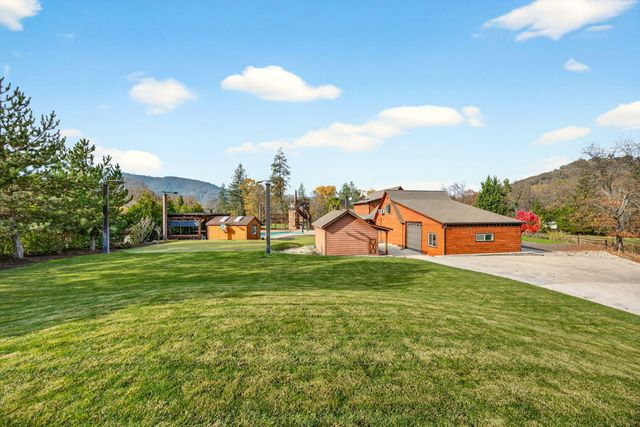 5650 Kane Creek Road, Central Point, OR 97502