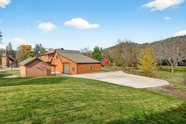 5650 Kane Creek Road, Central Point, OR 97502