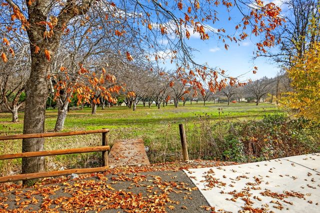 5650 Kane Creek Road, Central Point, OR 97502