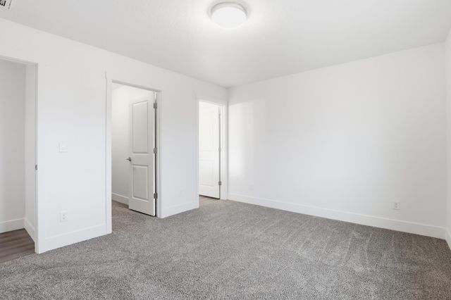 24 W 12th St, Deer Park, WA 99006