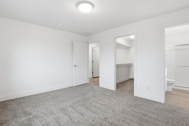 24 W 12th St, Deer Park, WA 99006