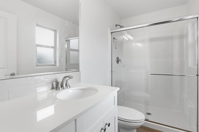 24 W 12th St, Deer Park, WA 99006