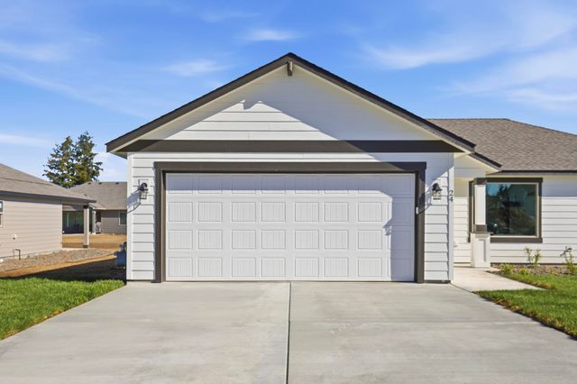 24 W 12th St, Deer Park, WA 99006