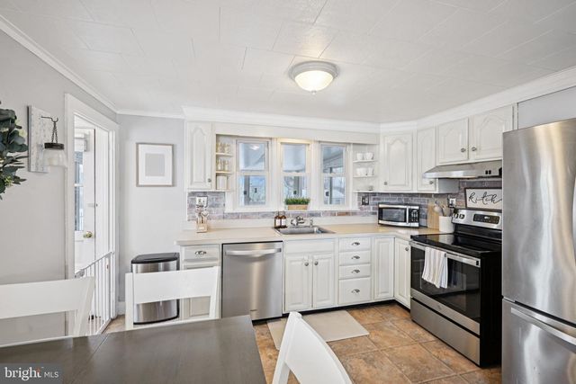 416 W ANDERSON AVE, Phoenixville, PA 19460