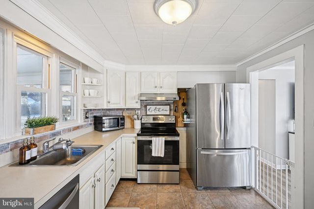 416 W ANDERSON AVE, Phoenixville, PA 19460