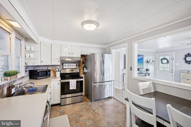 416 W ANDERSON AVE, Phoenixville, PA 19460