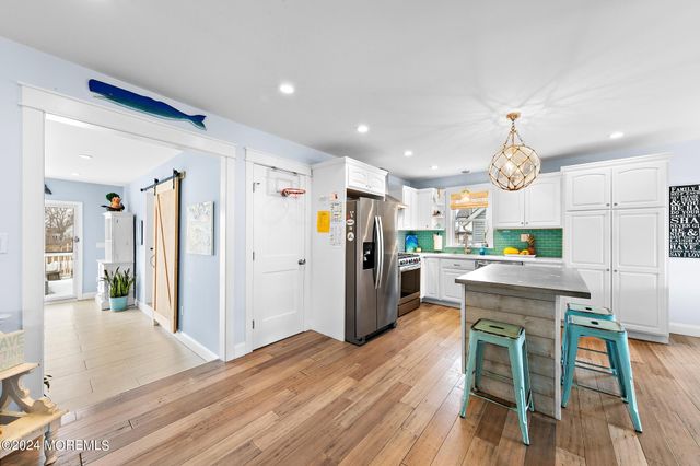 15 Griffin Street, Monmouth Beach, NJ 07750