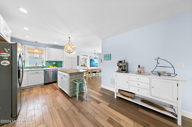 15 Griffin Street, Monmouth Beach, NJ 07750