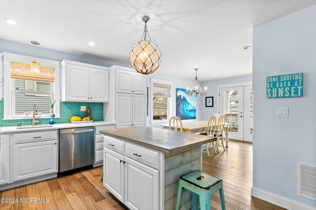 15 Griffin Street, Monmouth Beach, NJ 07750