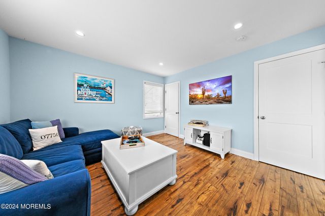 15 Griffin Street, Monmouth Beach, NJ 07750