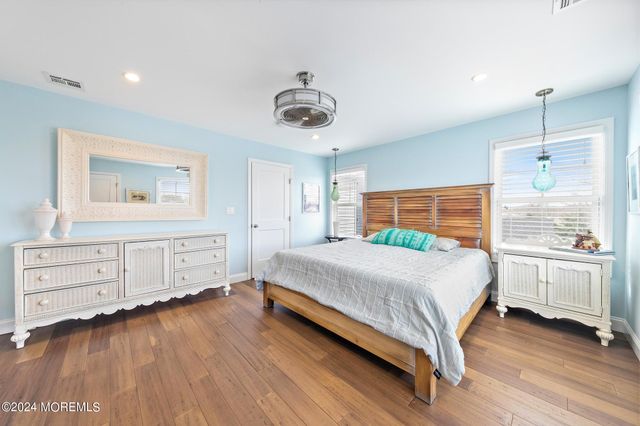 15 Griffin Street, Monmouth Beach, NJ 07750