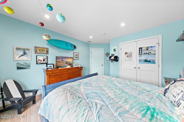 15 Griffin Street, Monmouth Beach, NJ 07750