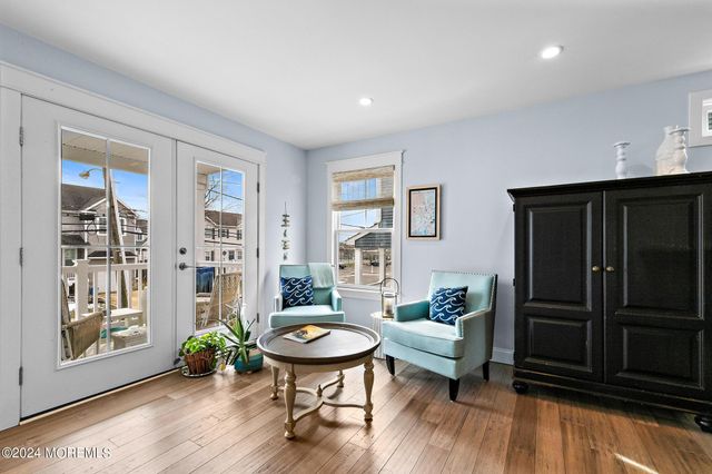 15 Griffin Street, Monmouth Beach, NJ 07750