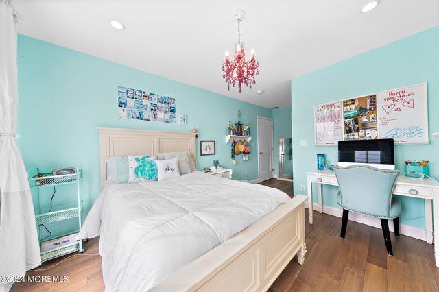 15 Griffin Street, Monmouth Beach, NJ 07750