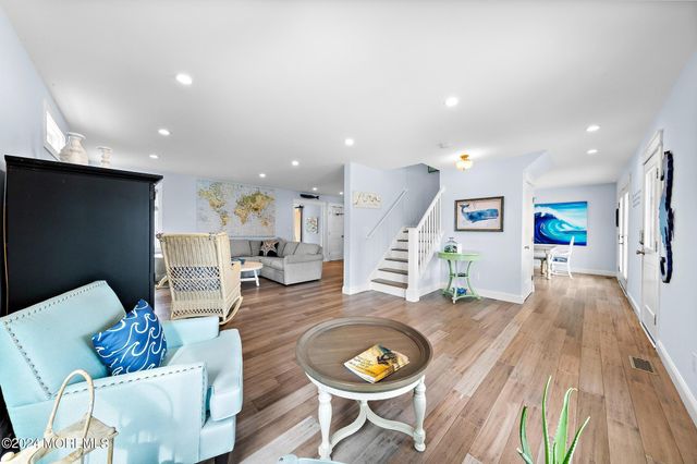 15 Griffin Street, Monmouth Beach, NJ 07750