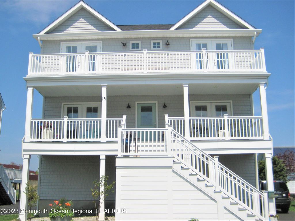 15 Griffin Street, Monmouth Beach, NJ 07750