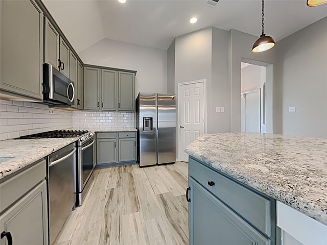 2286 Catalonia Cove, League City, TX 77573