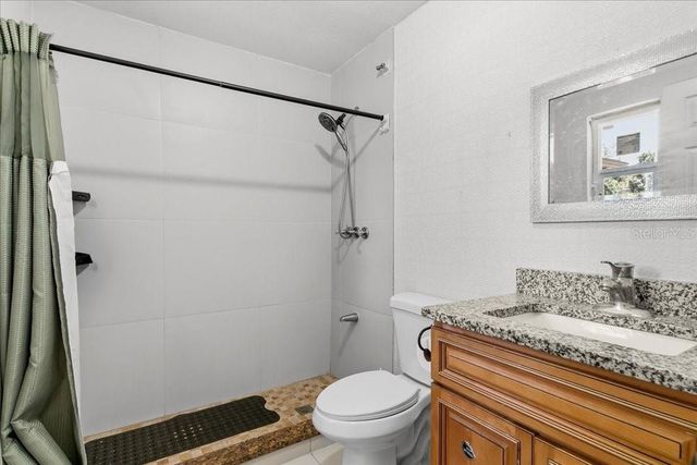 1221 OCOEE APOPKA ROAD, Apopka, FL 32703