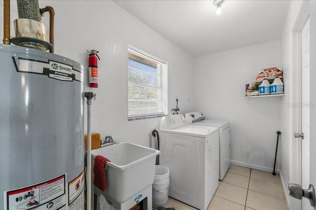 1221 OCOEE APOPKA ROAD, Apopka, FL 32703