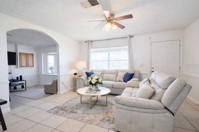 1221 OCOEE APOPKA ROAD, Apopka, FL 32703