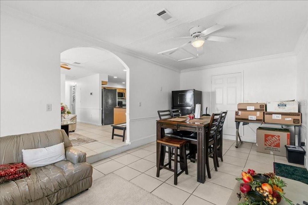 Image 18 of property listing at 1221 OCOEE APOPKA ROAD, Apopka, FL 32703