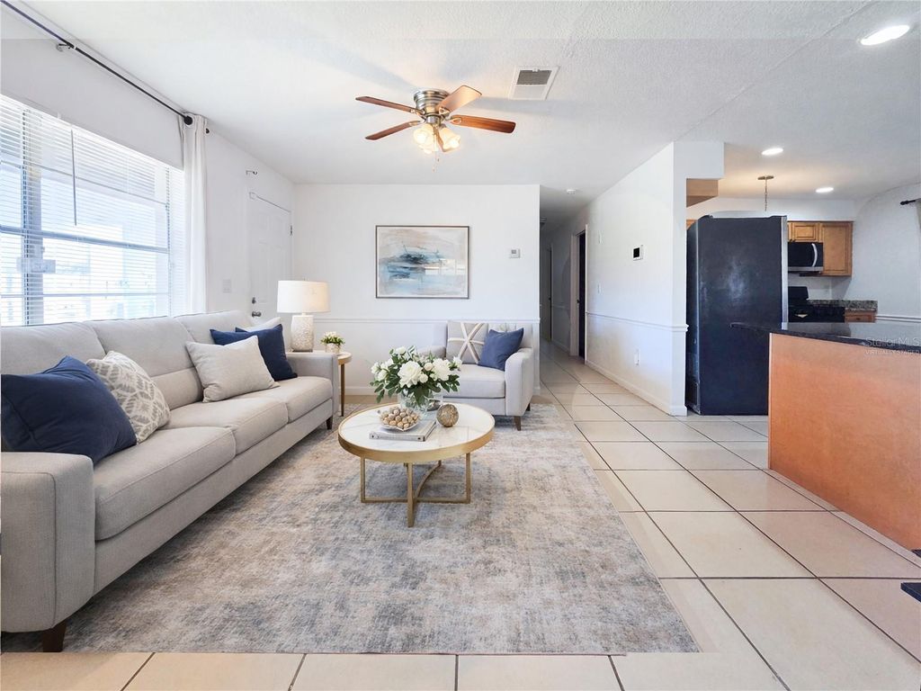 Image 10 of property listing at 1221 OCOEE APOPKA ROAD, Apopka, FL 32703