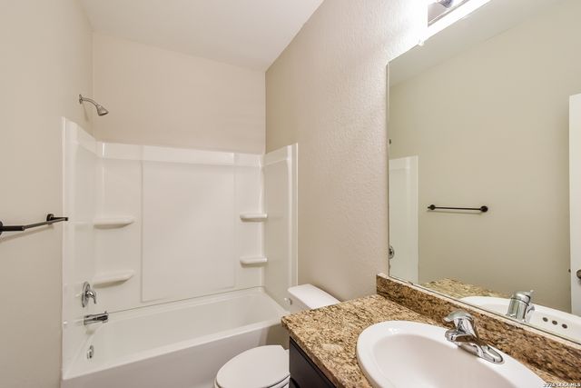 11811 Wolf Canyon, San Antonio, TX 78252