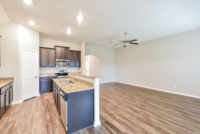 11811 Wolf Canyon, San Antonio, TX 78252