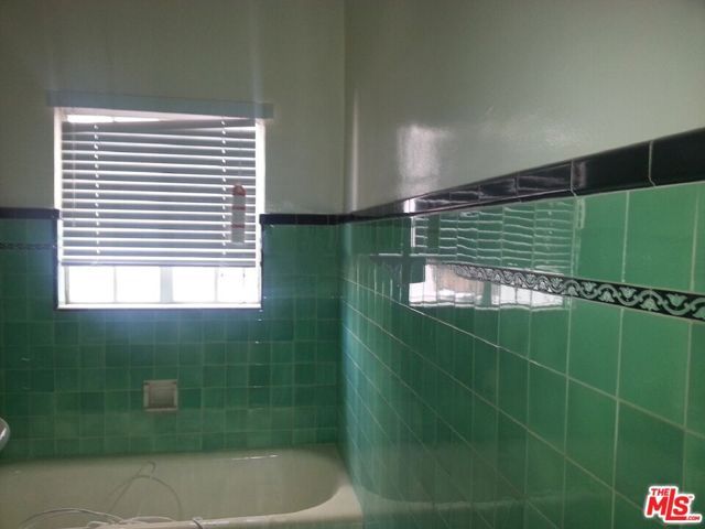 570 N Rossmore Avenue 600, Los Angeles, CA 90004