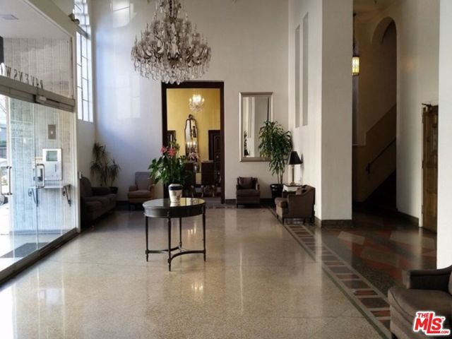 570 N Rossmore Avenue 600, Los Angeles, CA 90004