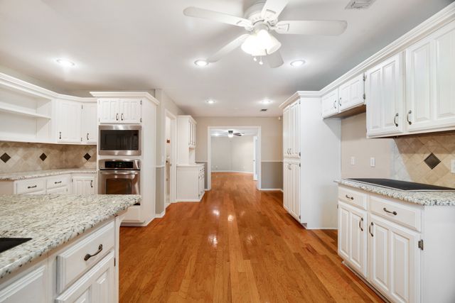 4585 Farm Road 195, Paris, TX 75462