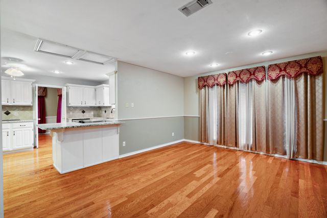 4585 Farm Road 195, Paris, TX 75462