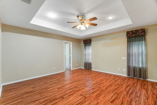 4585 Farm Road 195, Paris, TX 75462