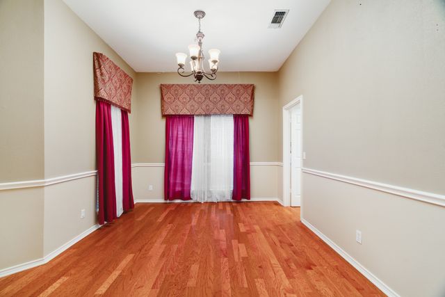 4585 Farm Road 195, Paris, TX 75462