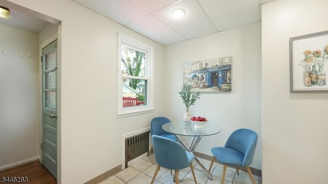 61 W Clay Ave, Roselle Park Boro, NJ 07204
