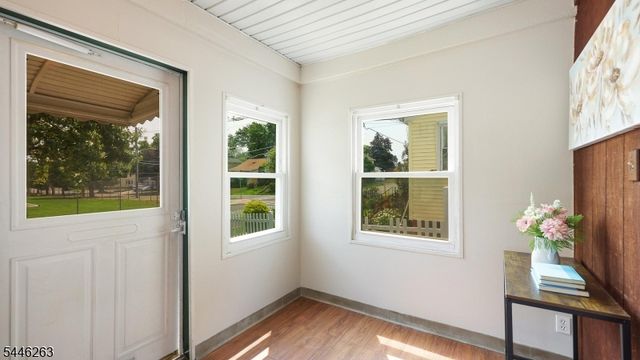 61 W Clay Ave, Roselle Park Boro, NJ 07204