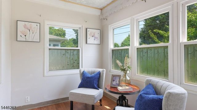 61 W Clay Ave, Roselle Park Boro, NJ 07204