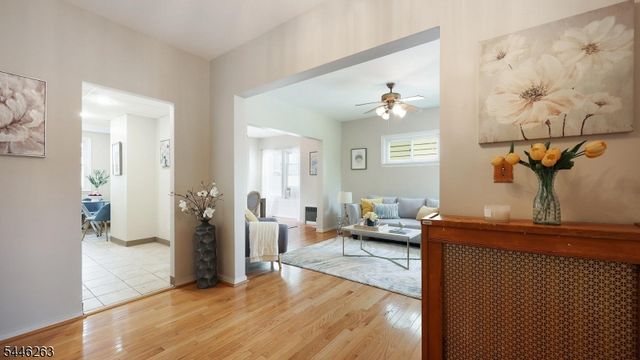 61 W Clay Ave, Roselle Park Boro, NJ 07204