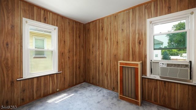 61 W Clay Ave, Roselle Park Boro, NJ 07204